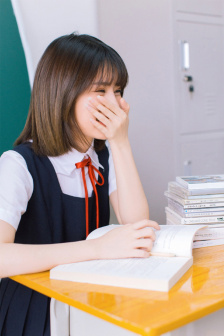用木塞堵住不能流出来